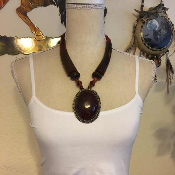 Vintage tribal look large medallion necklace - Picture 3 of 8